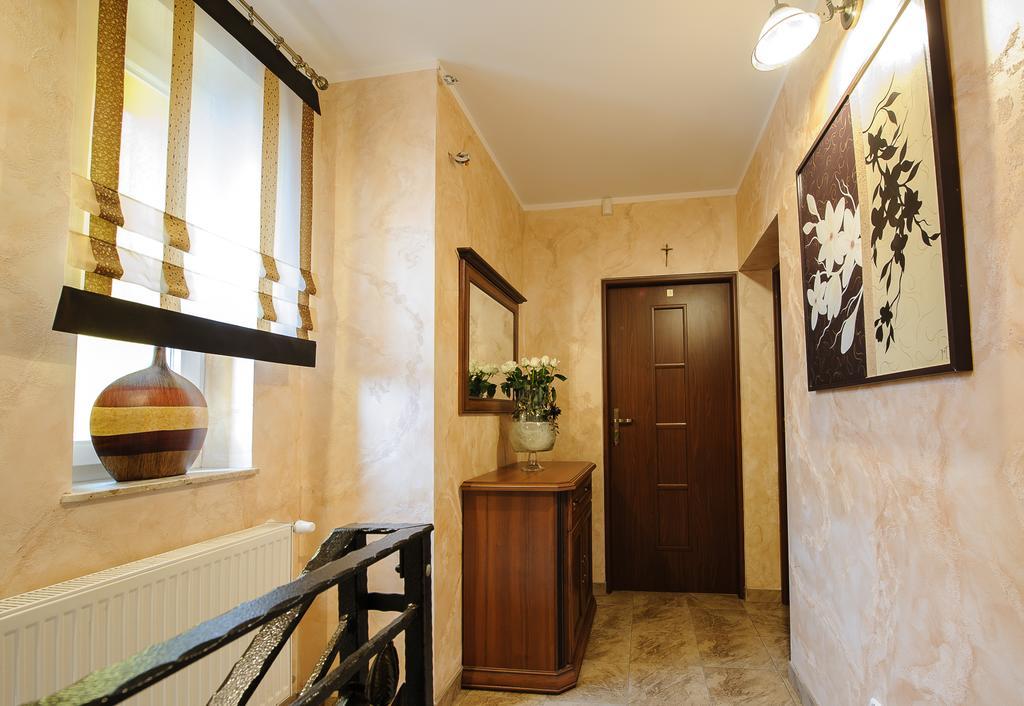 Pokoje I Apartamenty Iwona Цехоцинек Екстер'єр фото