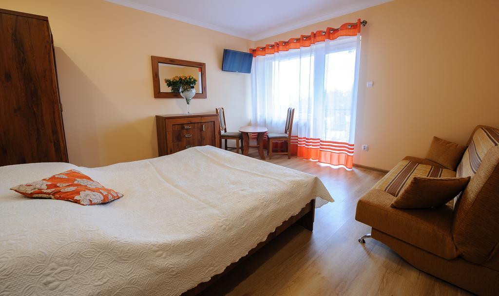 Pokoje I Apartamenty Iwona Цехоцинек Екстер'єр фото